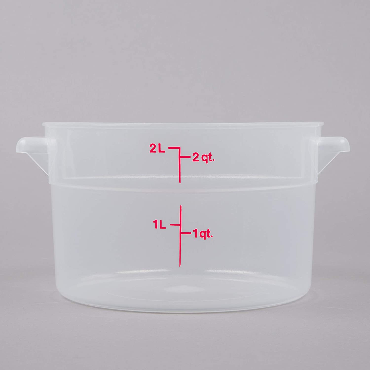Cambro RFS2PP190 2 Qt. Translucent Round Storage Container with RFSC2PP190 Translucent Lid