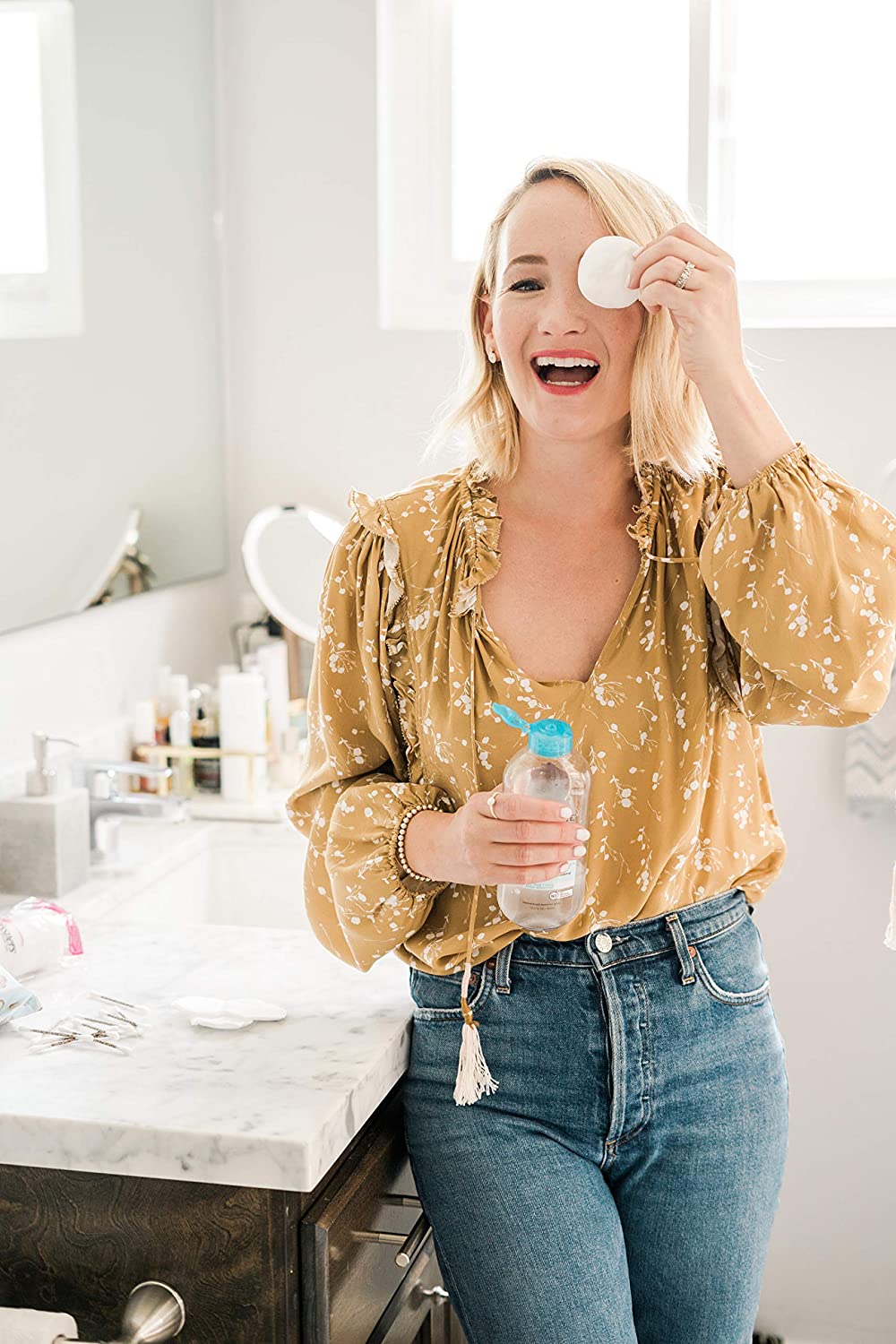 Swisspers Premium 100% Natural Cotton Rounds, Hypoallergenic, Reclosable Bags